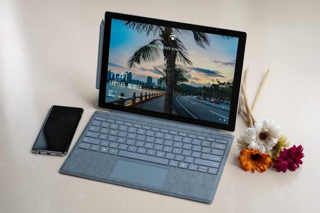 how much space does windows 10 take up