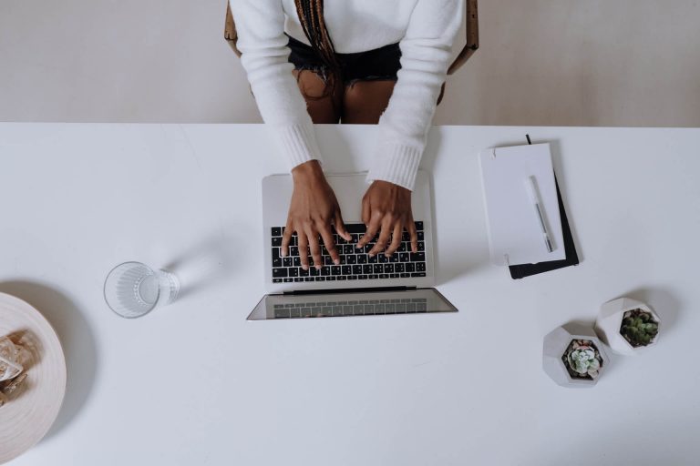 The best guide on how to use control alt delete Mac?